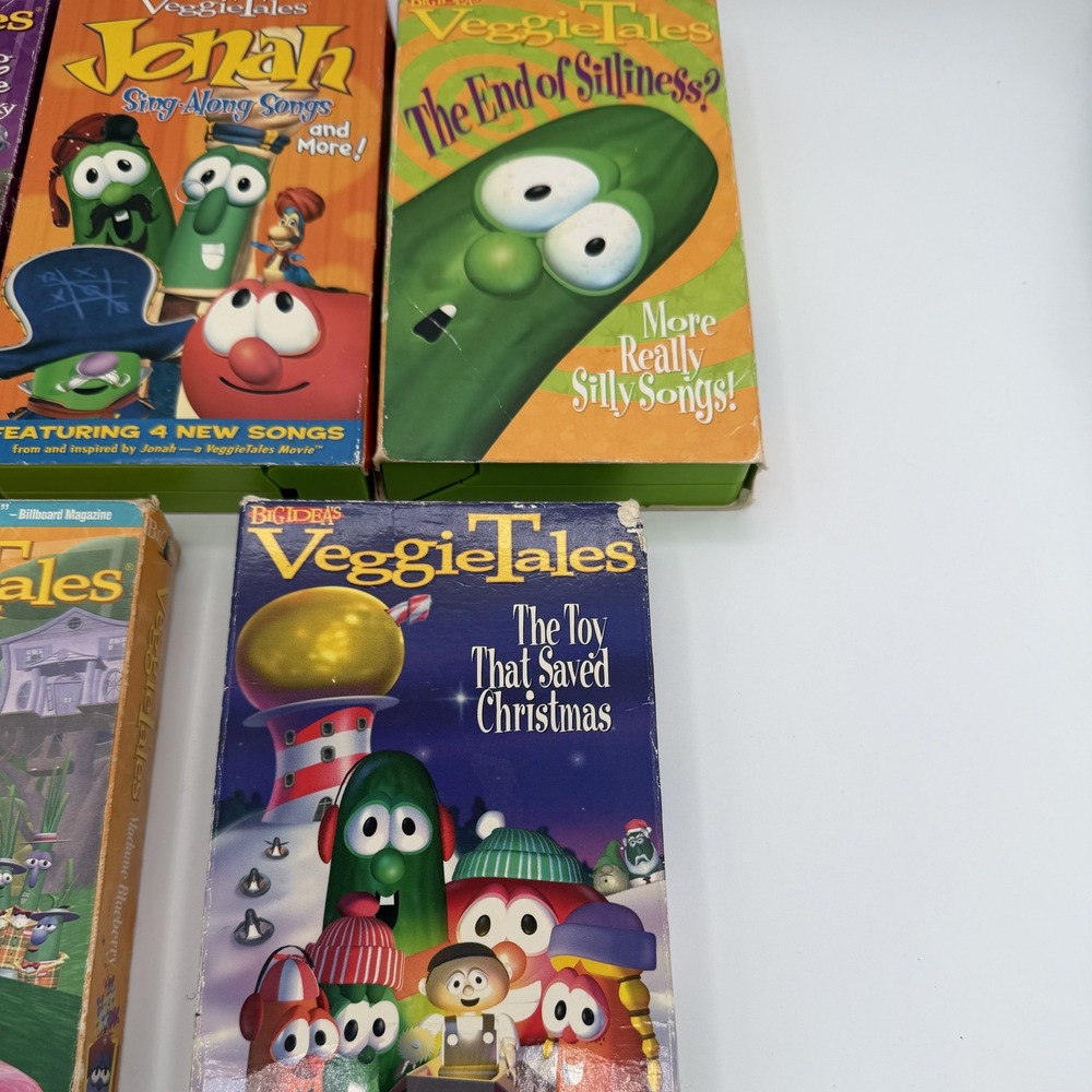 VeggieTales VHS Lot 5 King George Jonah Madame Blueberry Toy Saved Christmas - Picture 3 of 6